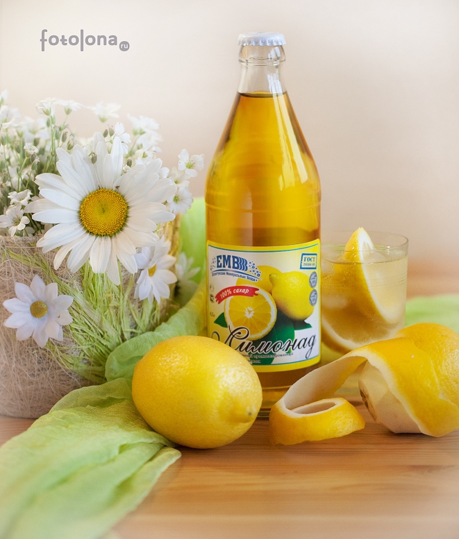 Non-alcoholic drink Lemonade